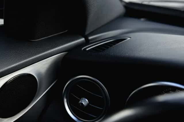 Mercedes-Benz C-Klasse (2017) thumbnail 38