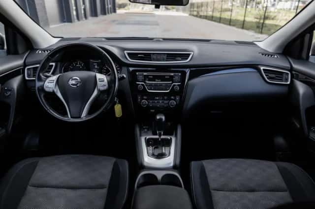 Nissan Qashqai (2016) thumbnail 2