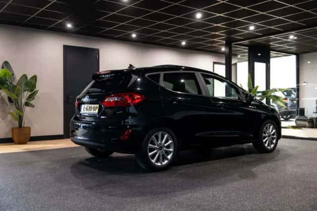 Ford Fiesta (2021) thumbnail 3