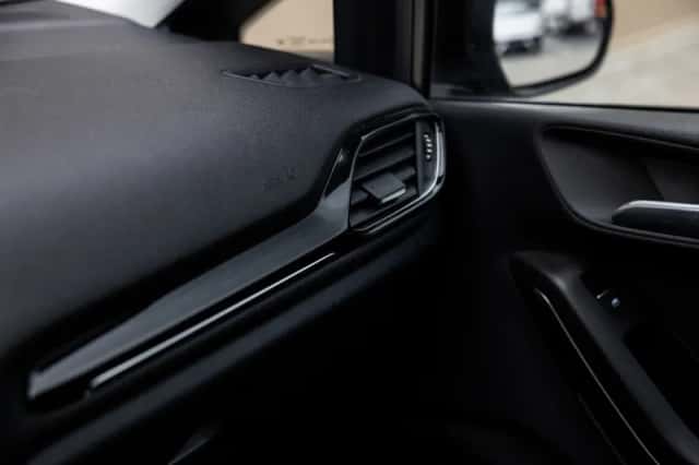 Ford Fiesta (2021) thumbnail 32