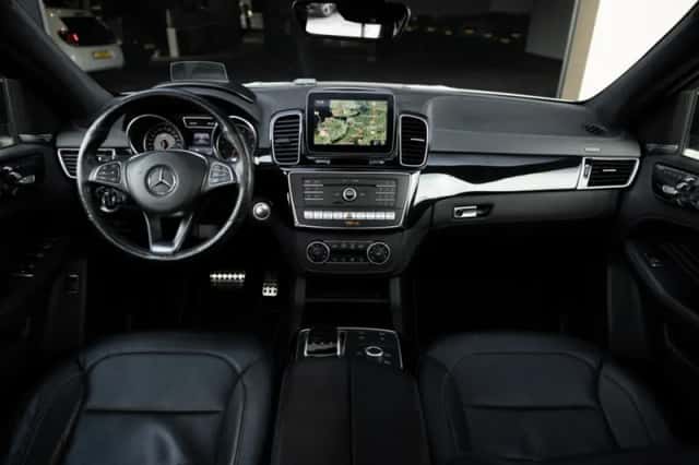 Mercedes-Benz GLE (2018) thumbnail 2