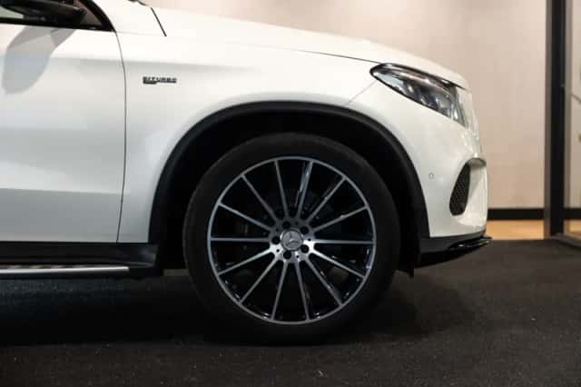 Mercedes-Benz GLE (2018) thumbnail 15