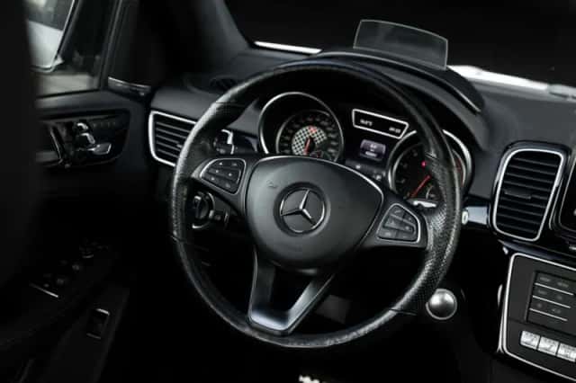 Mercedes-Benz GLE (2018) thumbnail 9