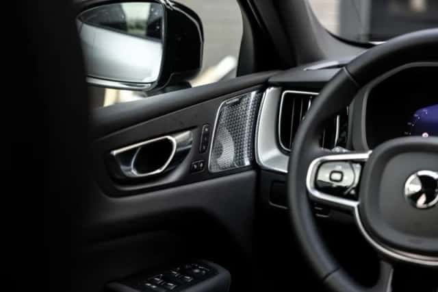 Volvo XC60 (2025) thumbnail 12