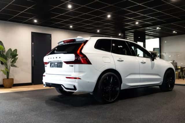 Volvo XC60 (2025) thumbnail 3