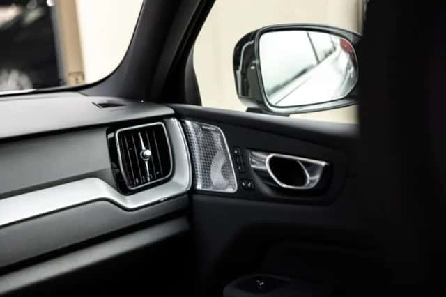 Volvo XC60 (2025) thumbnail 31