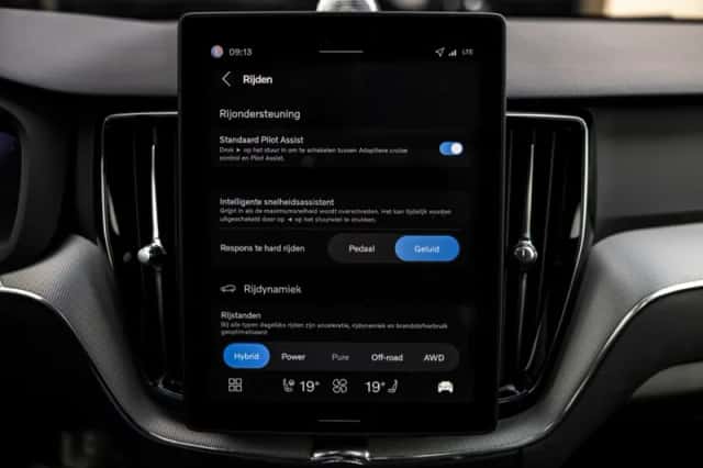 Volvo XC60 (2025) thumbnail 33