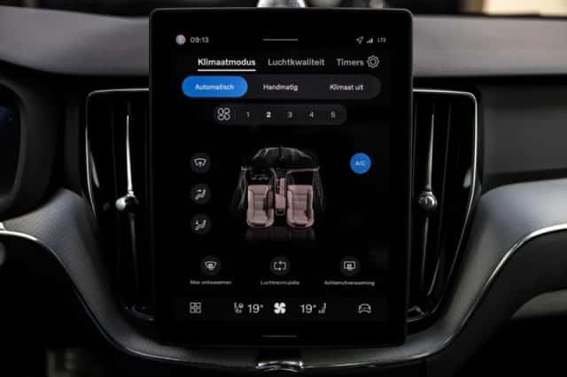 Volvo XC60 (2025) thumbnail 42