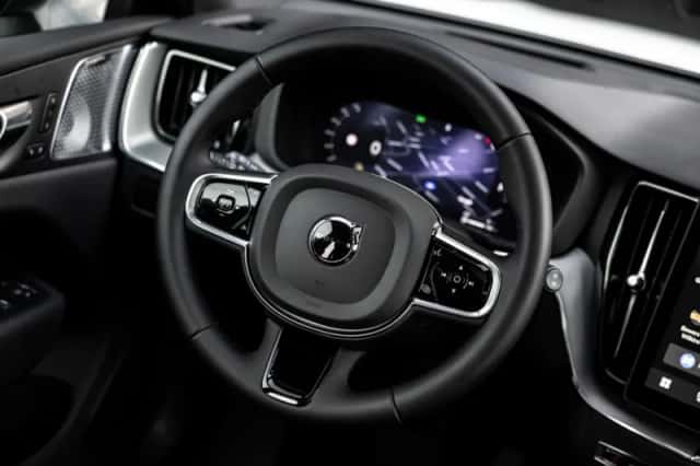 Volvo XC60 (2025) thumbnail 10
