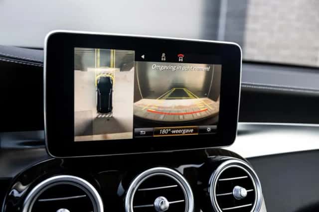 Mercedes-Benz GLC-Klasse (2015) thumbnail 16