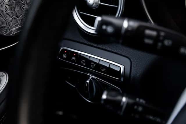 Mercedes-Benz GLC-Klasse (2015) thumbnail 34