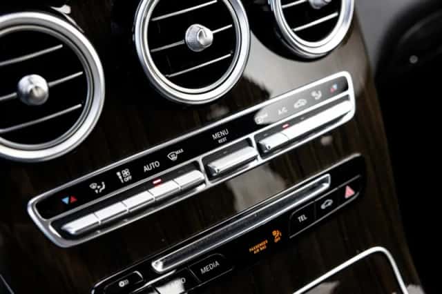 Mercedes-Benz GLC-Klasse (2015) thumbnail 35