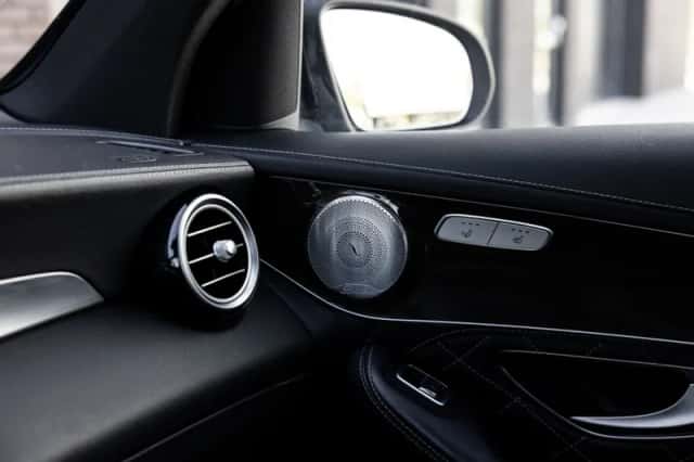 Mercedes-Benz GLC-Klasse (2015) thumbnail 39