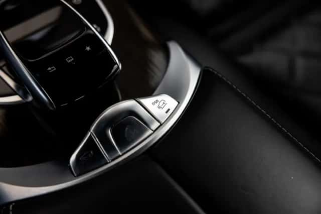 Mercedes-Benz GLC-Klasse (2015) thumbnail 41