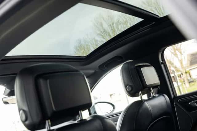 Porsche Macan (2019) thumbnail 18