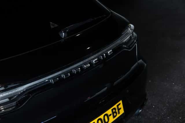 Porsche Macan (2019) thumbnail 23