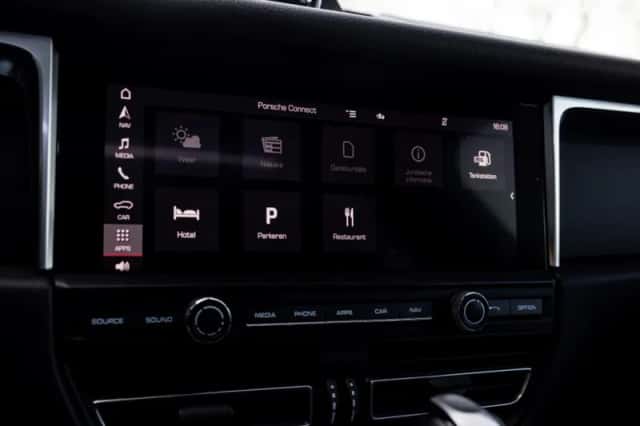 Porsche Macan (2019) thumbnail 41