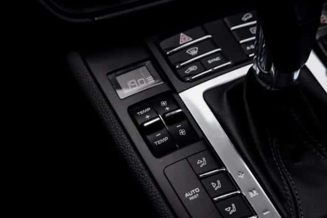 Porsche Macan (2019) thumbnail 48