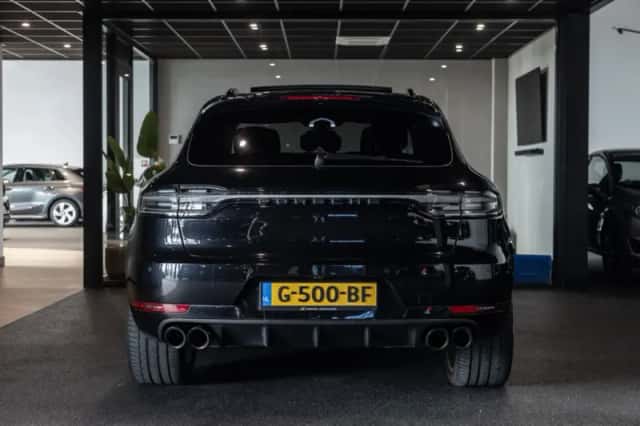 Porsche Macan (2019) thumbnail 10