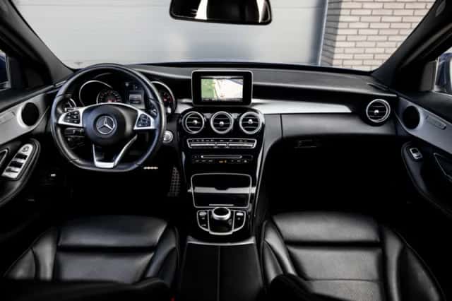 Mercedes-Benz C-Klasse (2018) thumbnail 2