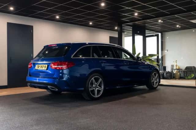 Mercedes-Benz C-Klasse (2018) thumbnail 3