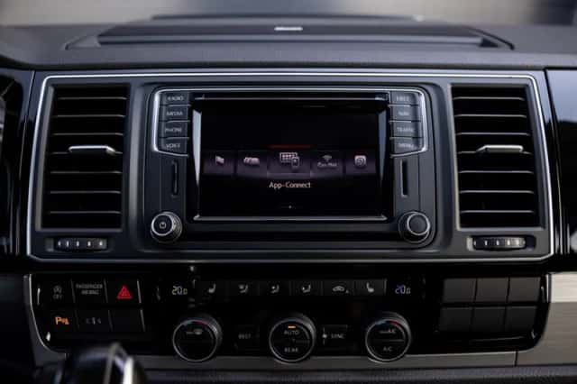 Volkswagen California (2017) thumbnail 49