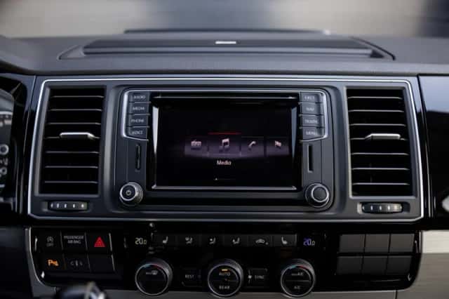 Volkswagen California (2017) thumbnail 52