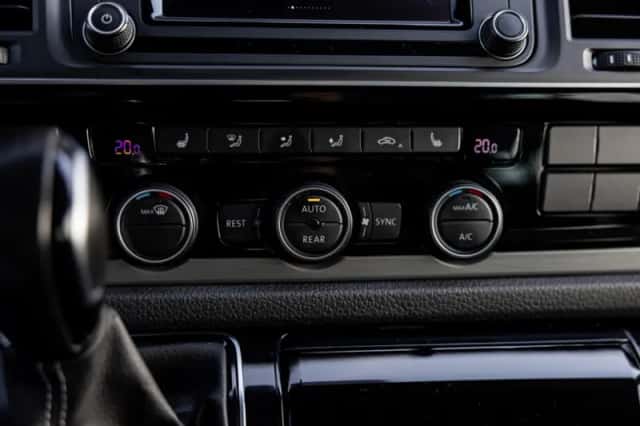 Volkswagen California (2017) thumbnail 59