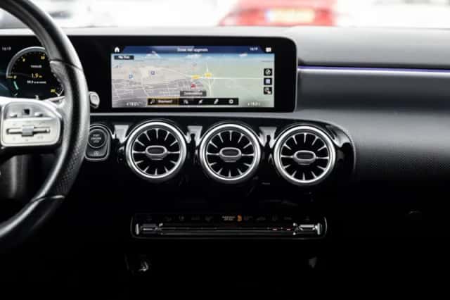 Mercedes-Benz A-Klasse (2018) thumbnail 18