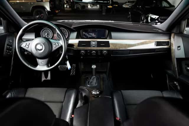 BMW 5-Serie (2005) thumbnail 2