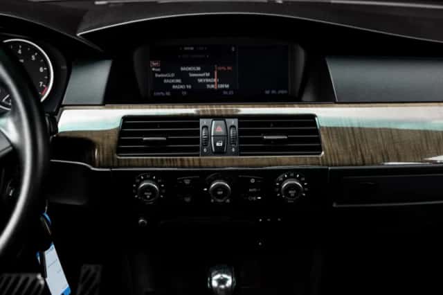 BMW 5-Serie (2005) thumbnail 24