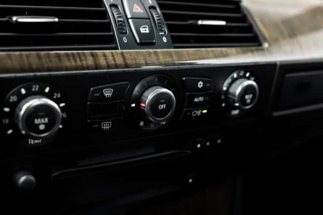 BMW 5-Serie (2005) thumbnail 39