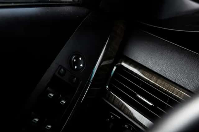 BMW 5-Serie (2005) thumbnail 46