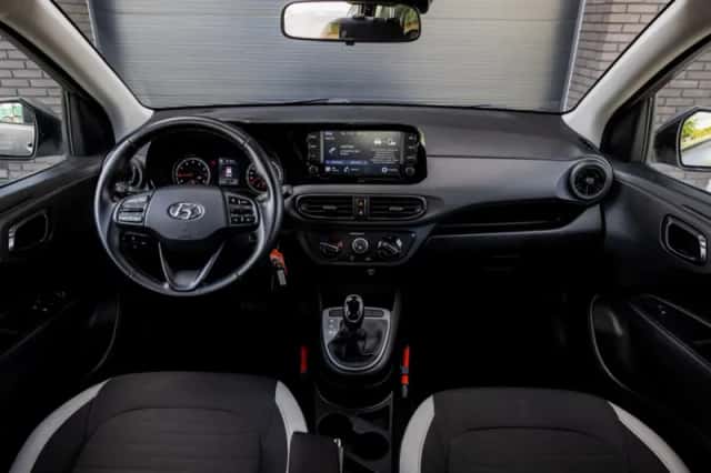 Hyundai i10 (2021) thumbnail 2