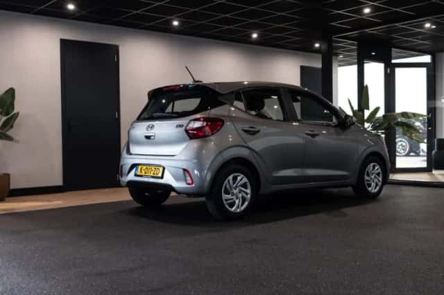 Hyundai i10 (2021) thumbnail 3