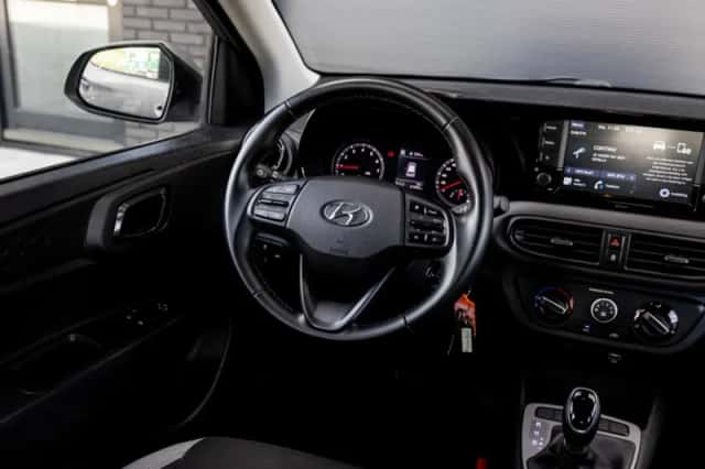 Hyundai i10 (2021) thumbnail 9
