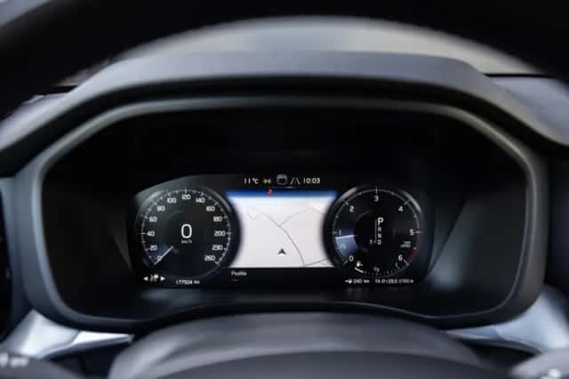 Volvo XC60 (2017) thumbnail 13