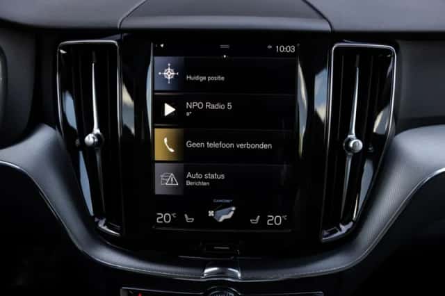Volvo XC60 (2017) thumbnail 35