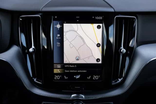 Volvo XC60 (2017) thumbnail 36