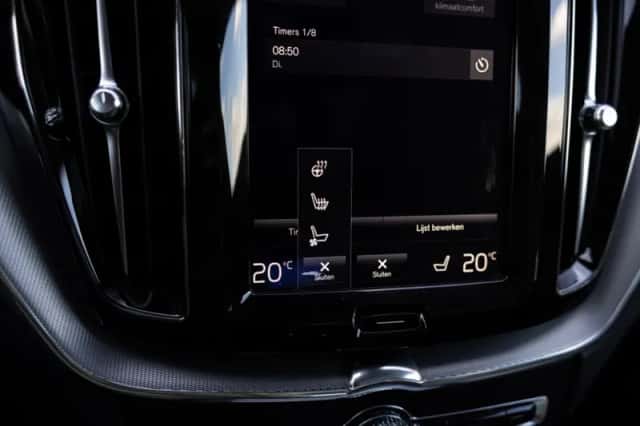 Volvo XC60 (2017) thumbnail 42