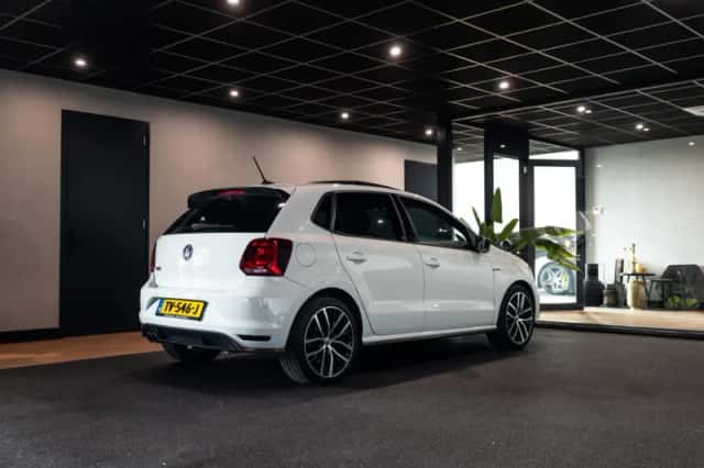 Volkswagen Polo (2017) thumbnail 3