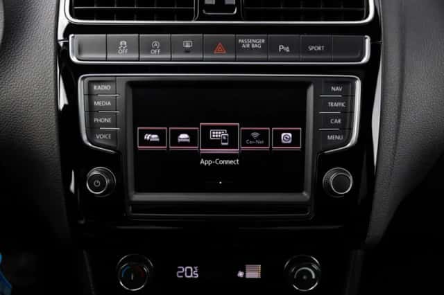 Volkswagen Polo (2017) thumbnail 42
