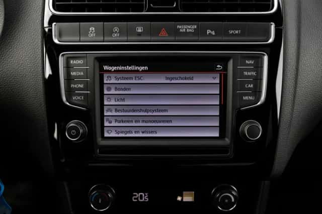 Volkswagen Polo (2017) thumbnail 43