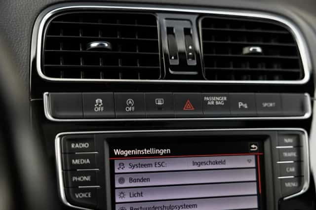 Volkswagen Polo (2017) thumbnail 46