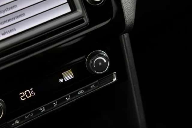 Volkswagen Polo (2017) thumbnail 47
