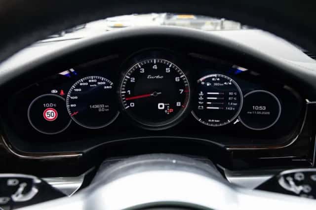Porsche Panamera (2018) thumbnail 13