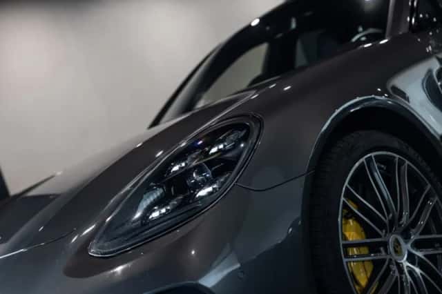 Porsche Panamera (2018) thumbnail 16