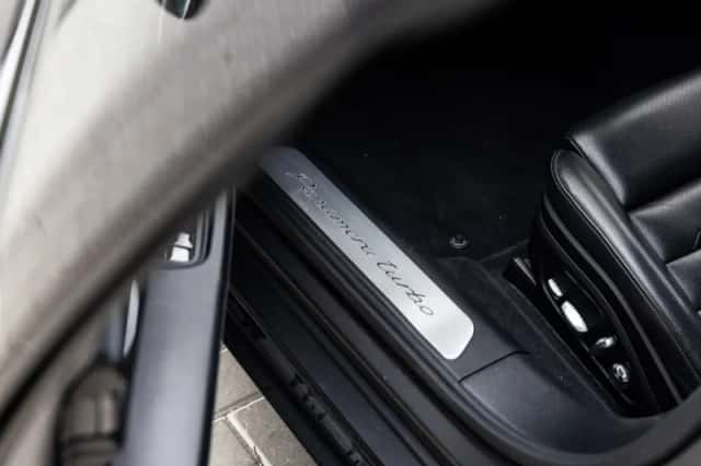 Porsche Panamera (2018) thumbnail 22