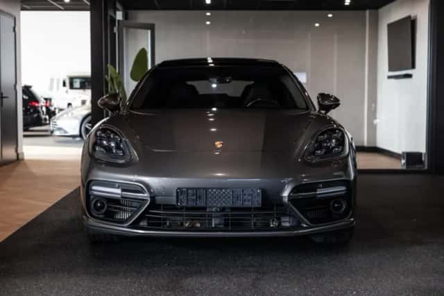 Porsche Panamera (2018) thumbnail 8