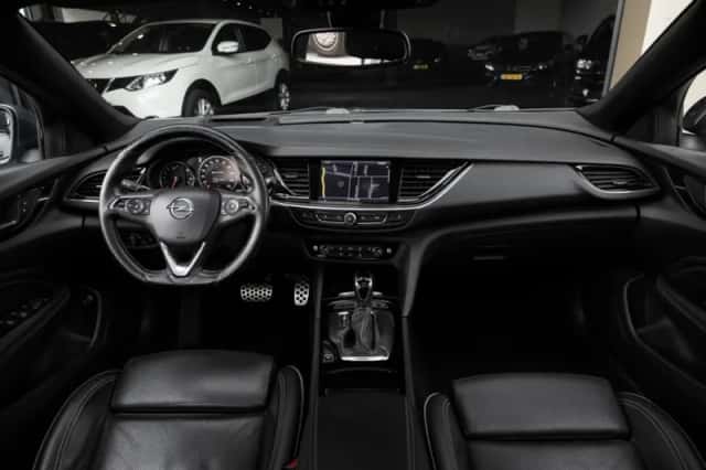 Opel Insignia (2017) thumbnail 2